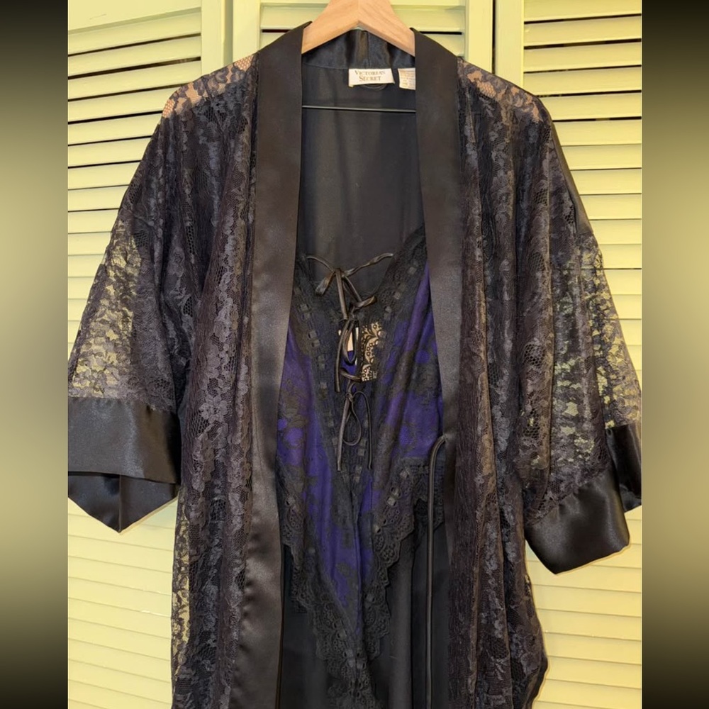 Vintage Victoria's Secret Purple and Black Lace Set
